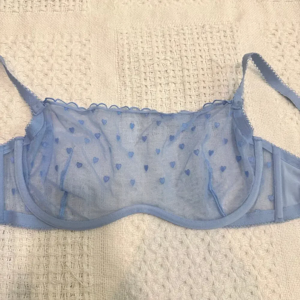 PINK Victoria’s Secret large Wink unlined heart embroidered scoop bra BC3 3211